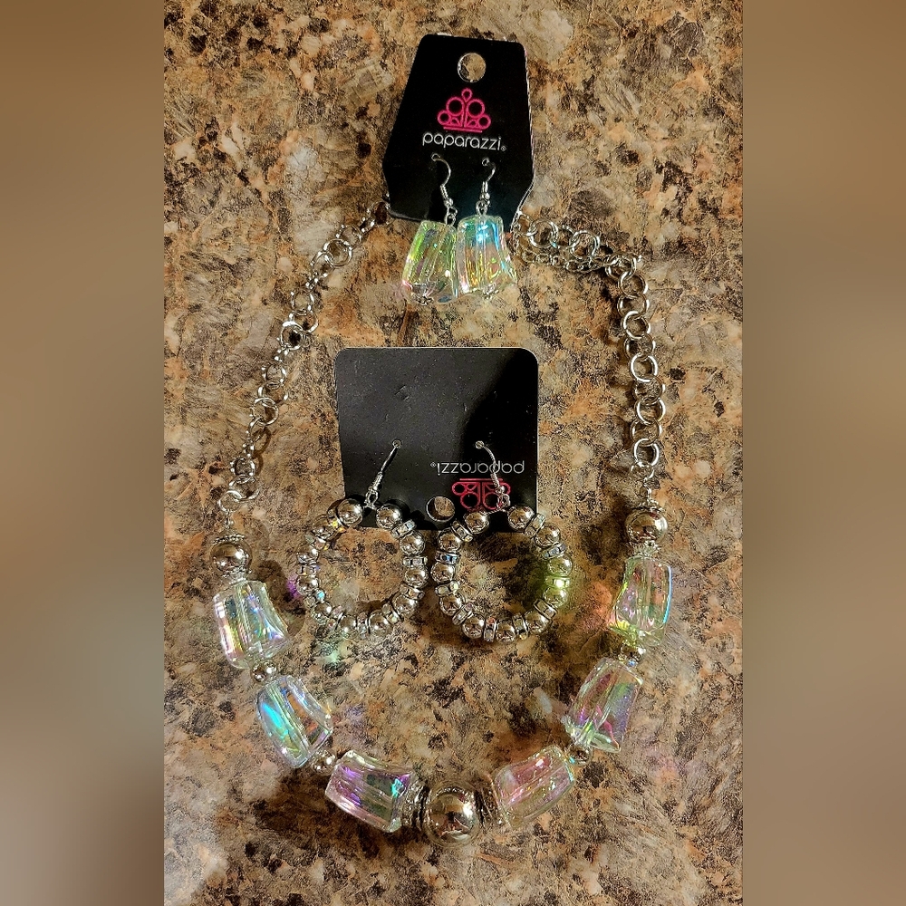 Paparazzi Iridecently Ice Queen Necklace And Earring Set NWT